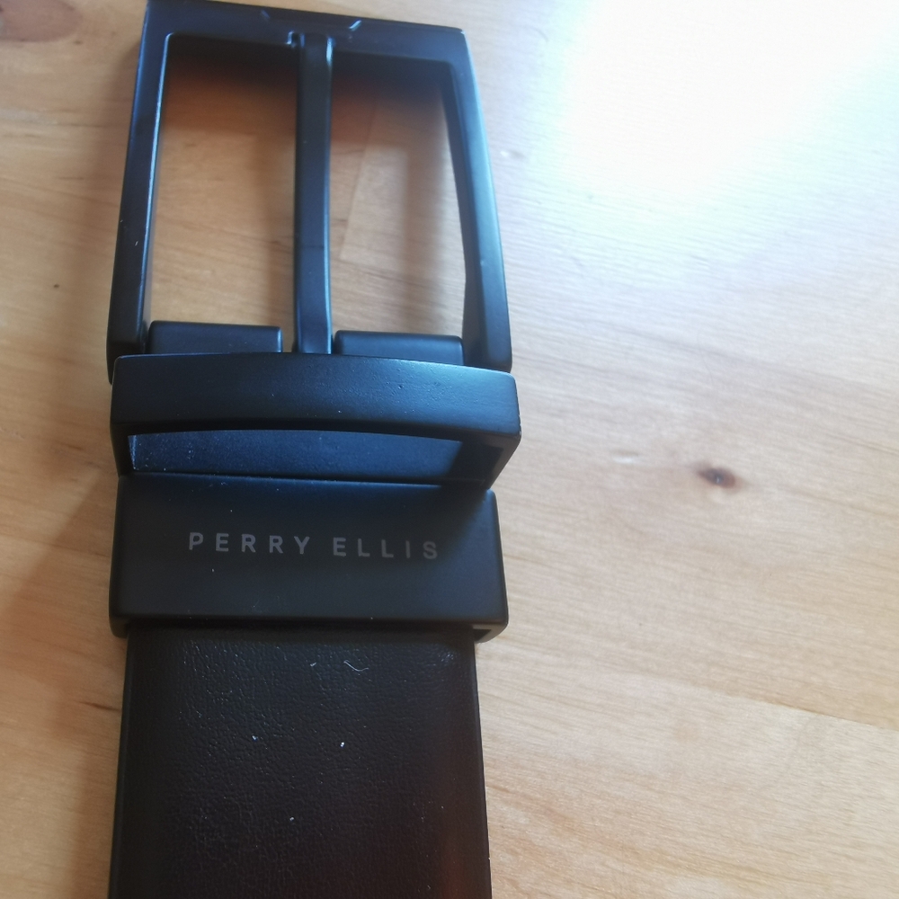 Perry Ellis Reversible Bonded Leather Belt - Picture 3 of 7